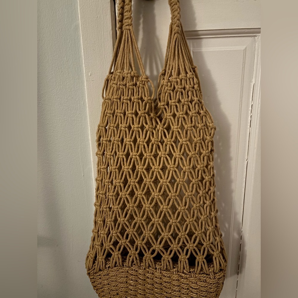 Handcrafted Tan Macrame Tote/Beach Bag - Picture 3 of 5